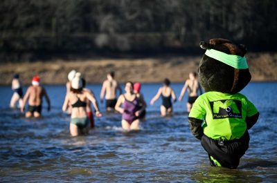 La mascotte se baigne aussi